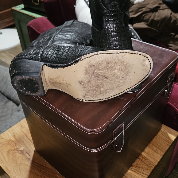 Men's Black Crocodile Cowboy Boots - Picture 3 of 5